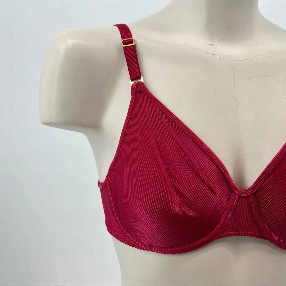 VTG Warner’s Body Beware Bra Red Ribbed Nylon Unlined Undewire Size 36B